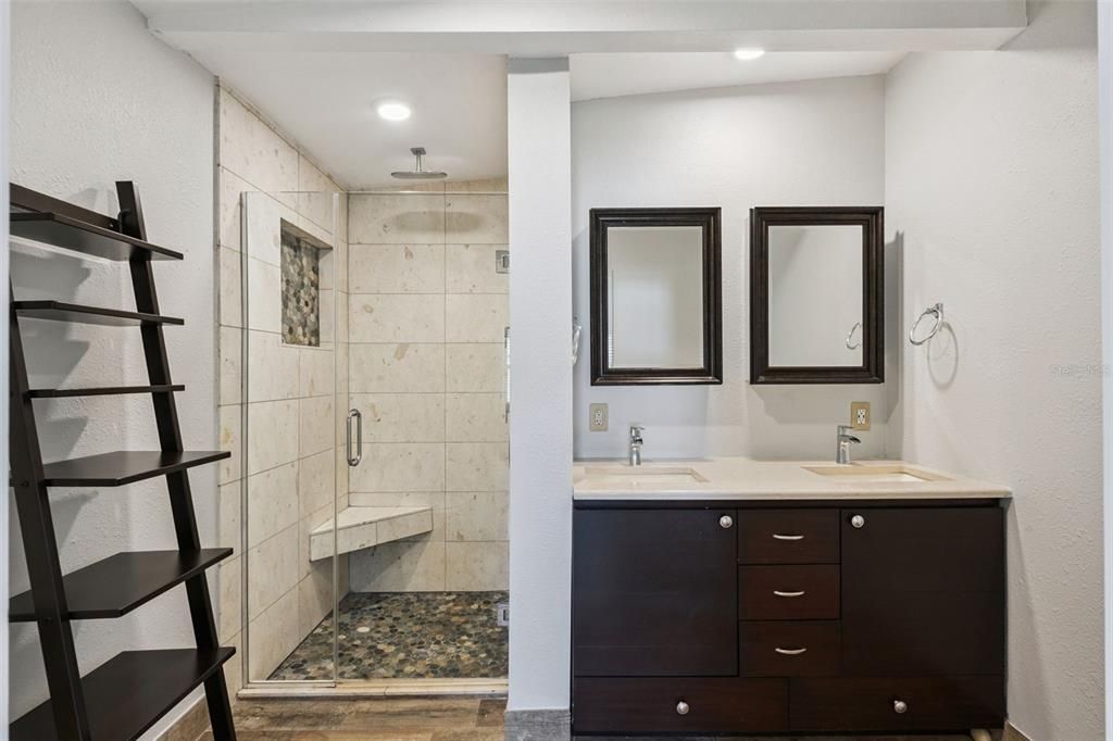 For Sale: $526,000 (4 beds, 2 baths, 1926 Square Feet)