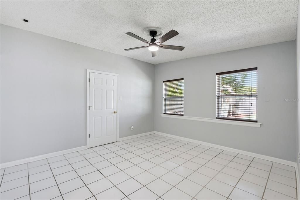 For Sale: $526,000 (4 beds, 2 baths, 1926 Square Feet)
