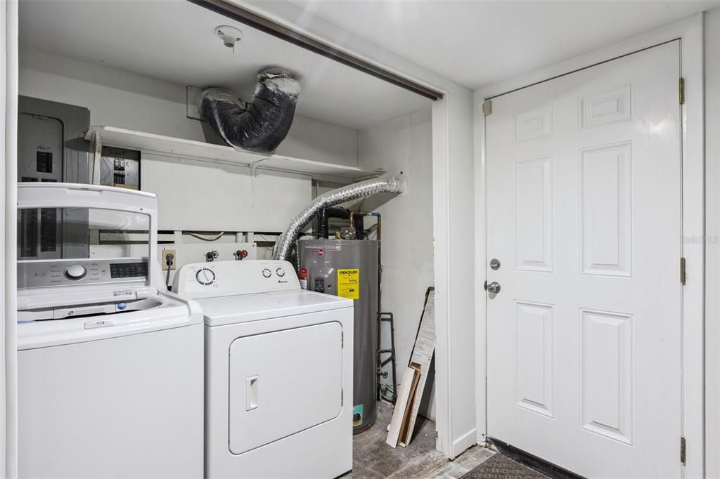 For Sale: $526,000 (4 beds, 2 baths, 1926 Square Feet)