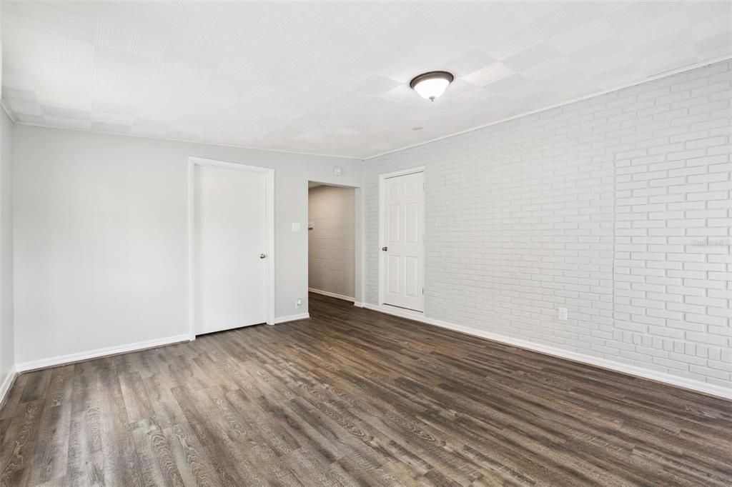 For Sale: $526,000 (4 beds, 2 baths, 1926 Square Feet)