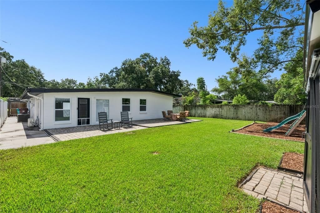 For Sale: $526,000 (4 beds, 2 baths, 1926 Square Feet)