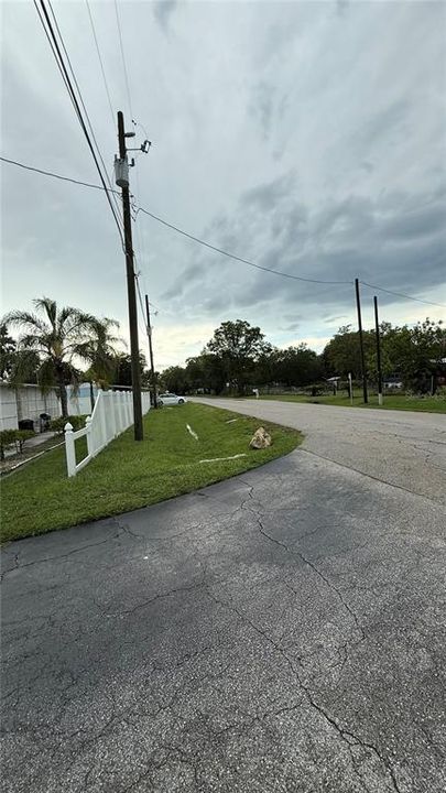 For Sale: $495,000 (3 beds, 2 baths, 924 Square Feet)