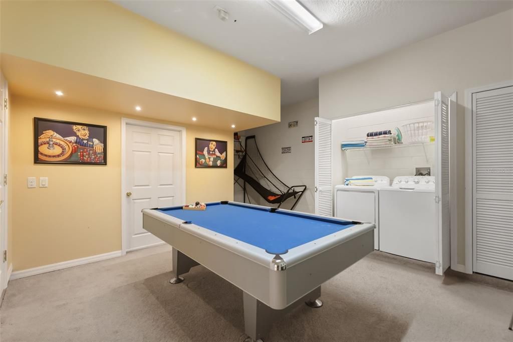 For Sale: $349,999 (4 beds, 3 baths, 1689 Square Feet)