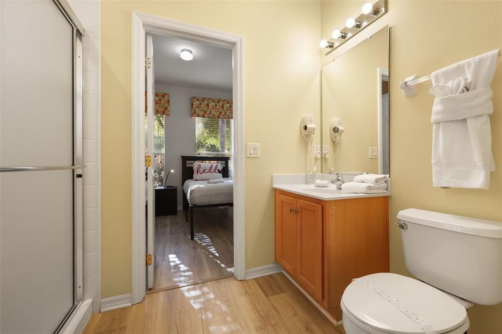 For Sale: $349,999 (4 beds, 3 baths, 1689 Square Feet)