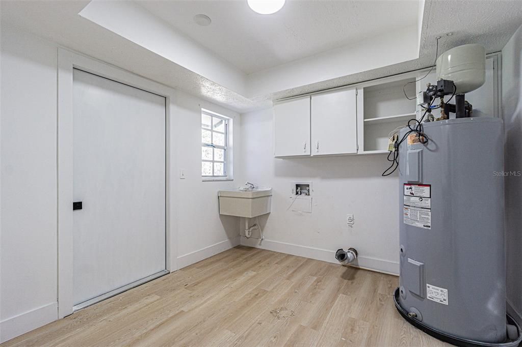 For Rent: $3,500 (3 beds, 2 baths, 1730 Square Feet)