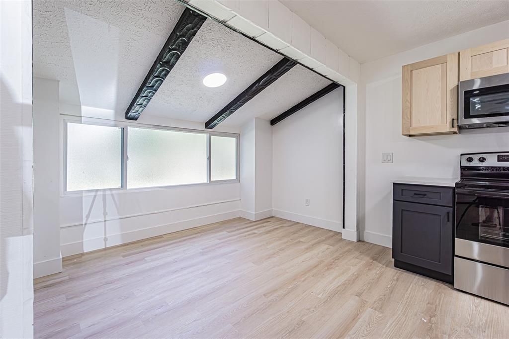 For Rent: $3,500 (3 beds, 2 baths, 1730 Square Feet)