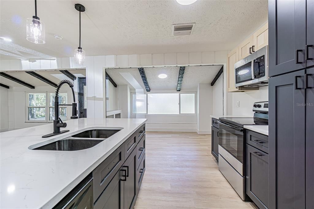 For Rent: $3,500 (3 beds, 2 baths, 1730 Square Feet)