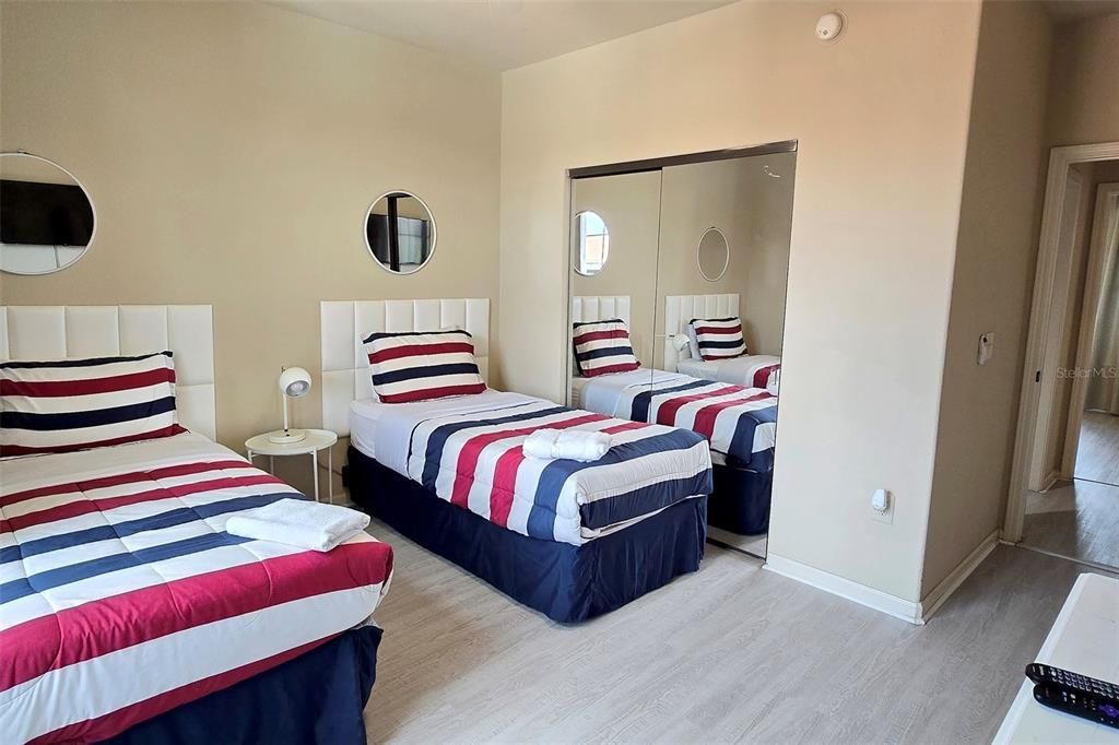 For Sale: $265,000 (4 beds, 3 baths, 1437 Square Feet)