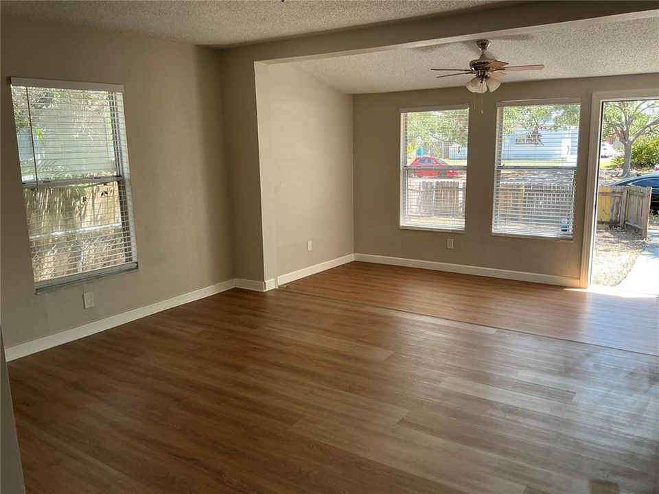 Activo con contrato: $1,995 (2 camas, 1 baños, 900 Pies cuadrados)