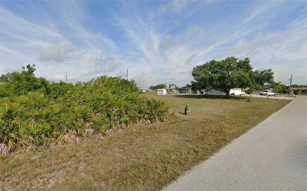 En Venta: $17,995 (0.23 acres)