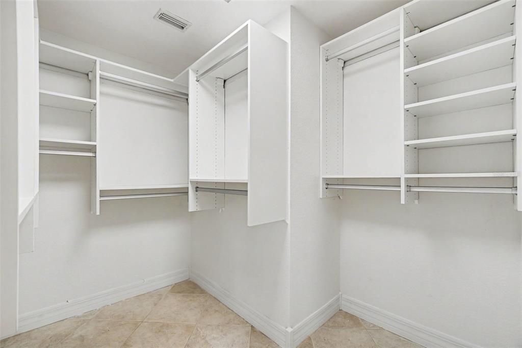 En Venta: $367,500 (3 camas, 2 baños, 2218 Pies cuadrados)