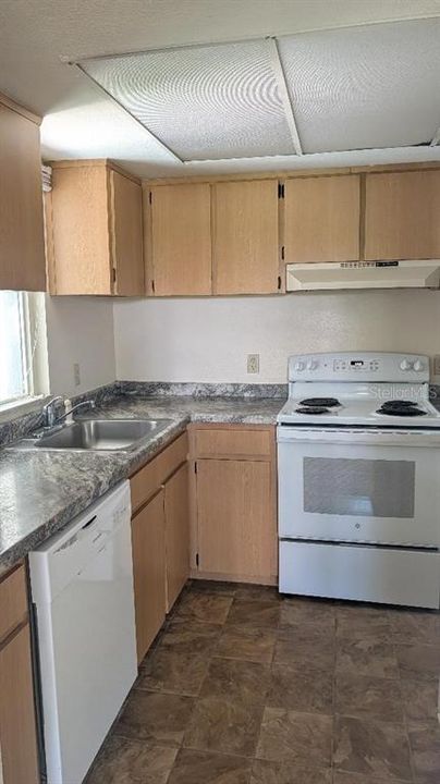 En Venta: $105,000 (2 camas, 2 baños, 837 Pies cuadrados)