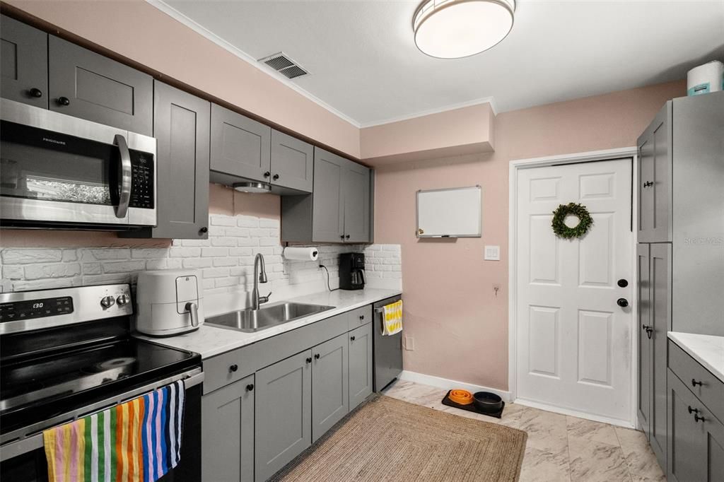 En Venta: $379,000 (3 camas, 1 baños, 999 Pies cuadrados)