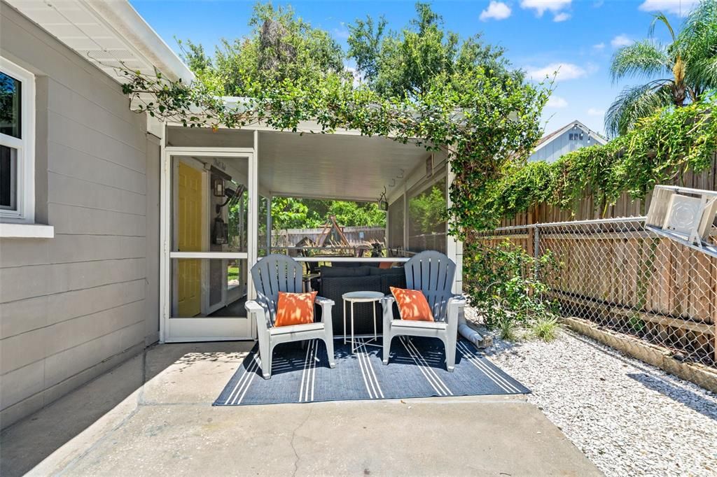 En Venta: $379,000 (3 camas, 1 baños, 999 Pies cuadrados)
