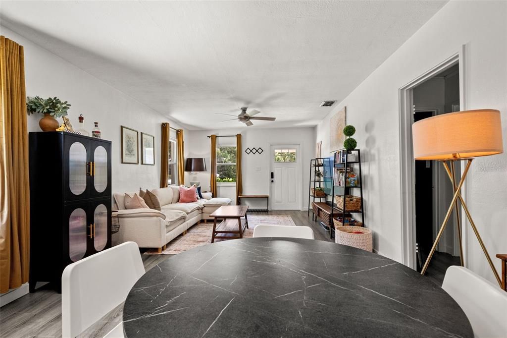En Venta: $379,000 (3 camas, 1 baños, 999 Pies cuadrados)