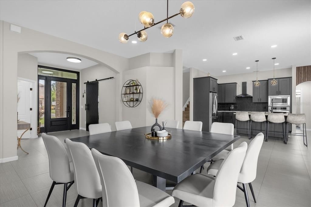 For Sale: $898,000 (6 beds, 3 baths, 2971 Square Feet)