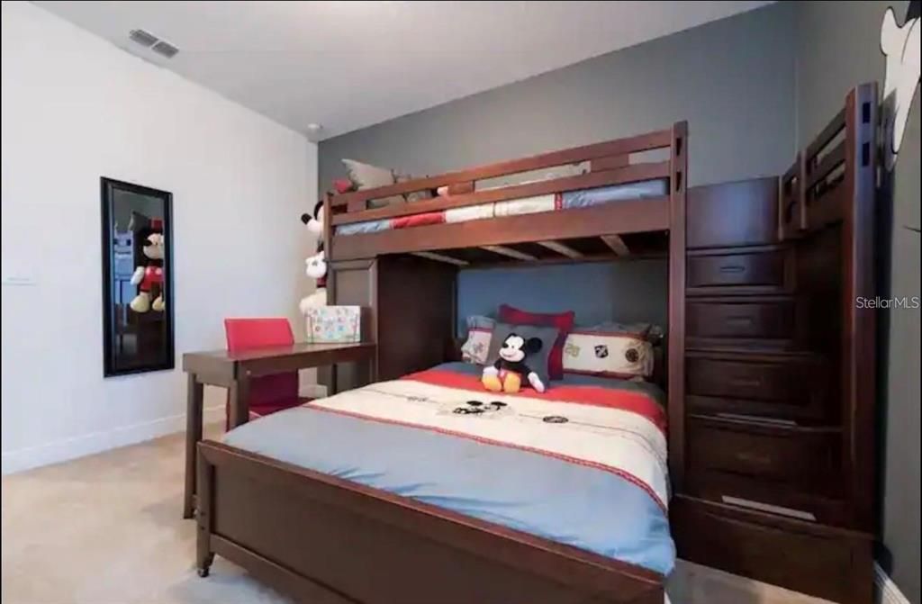 В аренду: $4,500 (6 спален, 6 ванн, 2831 Квадратных фут)