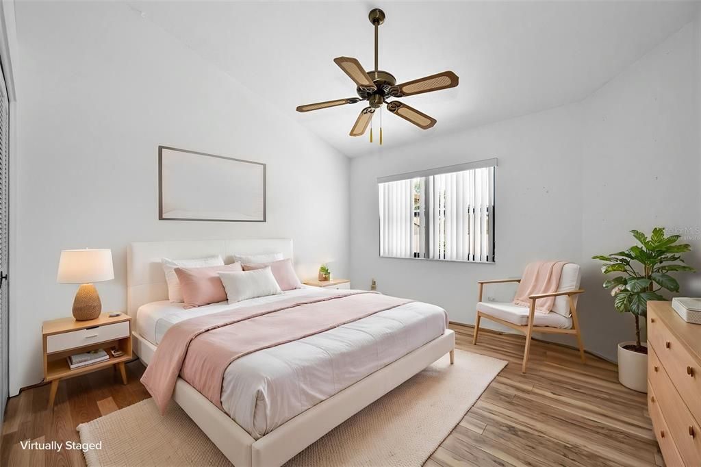 На продажу: $249,900 (2 спален, 2 ванн, 1105 Квадратных фут)