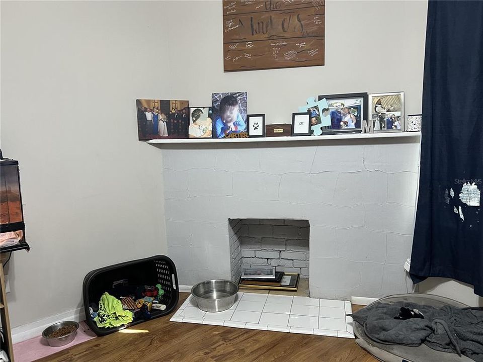 En Venta: $475,000 (4 camas, 0 baños, 1950 Pies cuadrados)