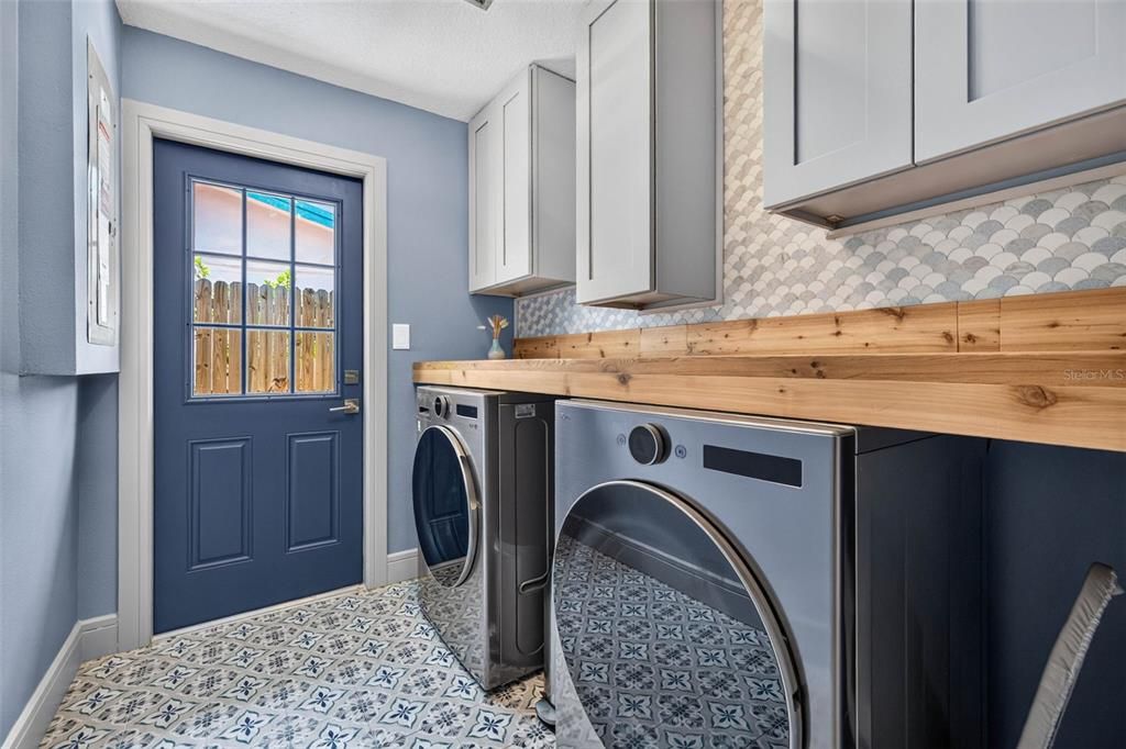 For Sale: $875,000 (3 beds, 2 baths, 2058 Square Feet)