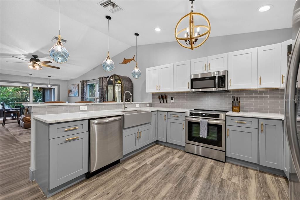 For Sale: $875,000 (3 beds, 2 baths, 2058 Square Feet)