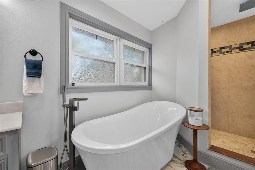 For Sale: $875,000 (3 beds, 2 baths, 2058 Square Feet)