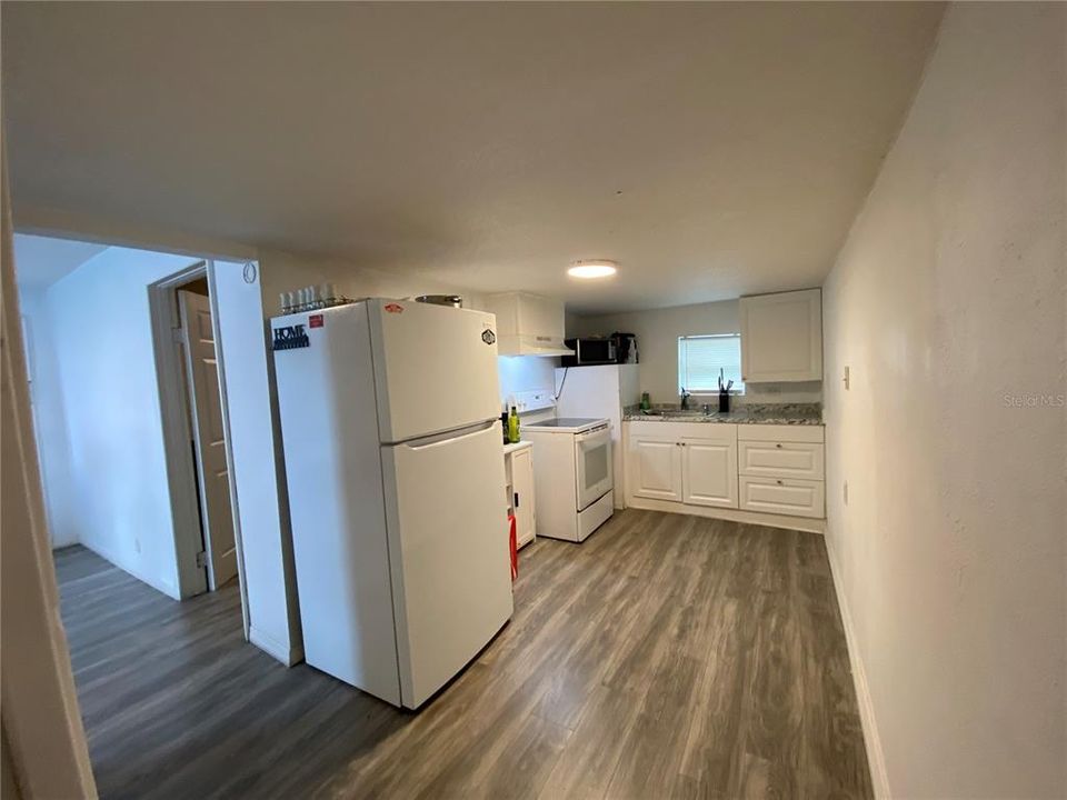 For Sale: $178,500 (2 beds, 1 baths, 520 Square Feet)