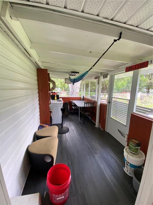 For Sale: $178,500 (2 beds, 1 baths, 520 Square Feet)