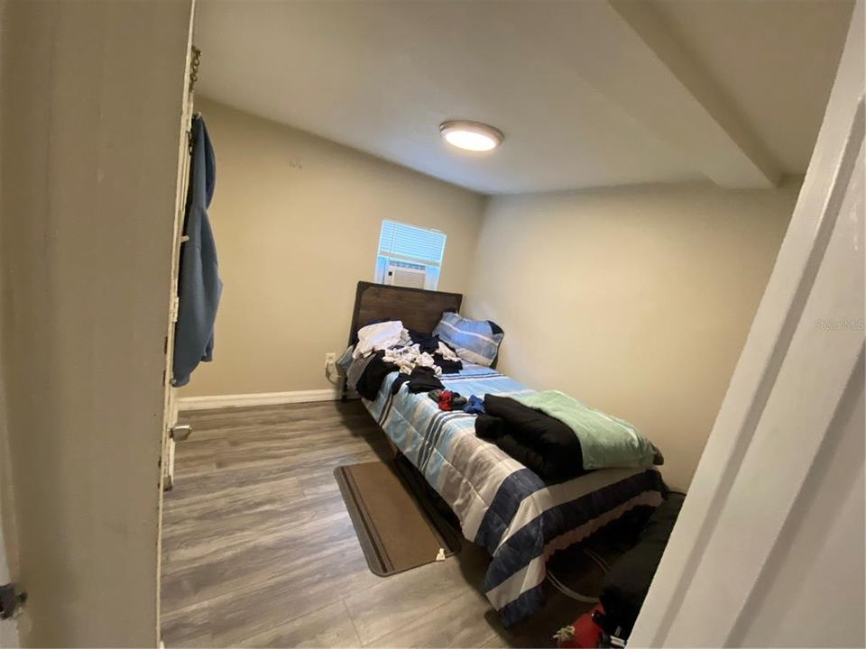 For Sale: $178,500 (2 beds, 1 baths, 520 Square Feet)