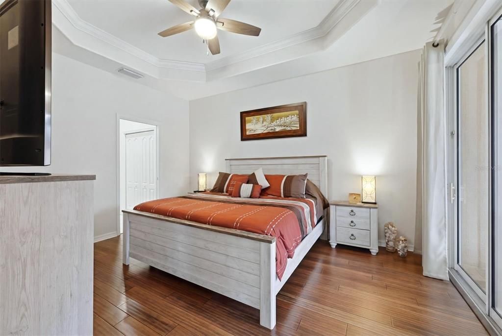 Под контрактом: $359,000 (2 спален, 2 ванн, 1657 Квадратных фут)
