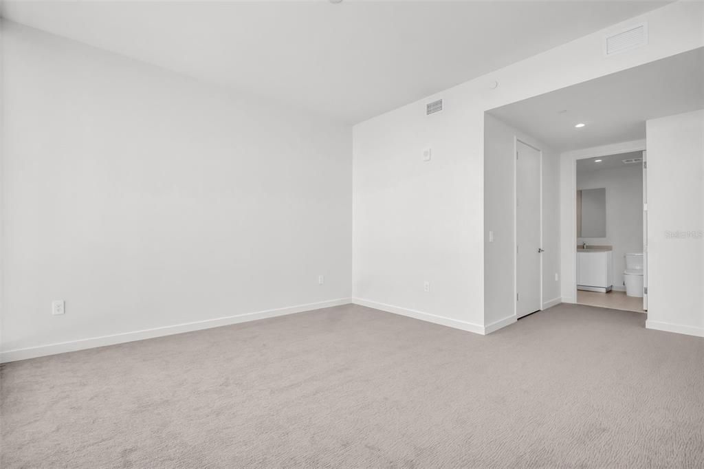 En Renta: $8,700 (3 camas, 3 baños, 1921 Pies cuadrados)