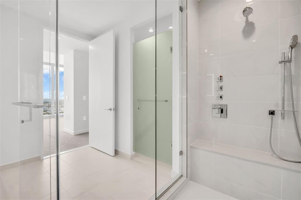 En Renta: $8,700 (3 camas, 3 baños, 1921 Pies cuadrados)