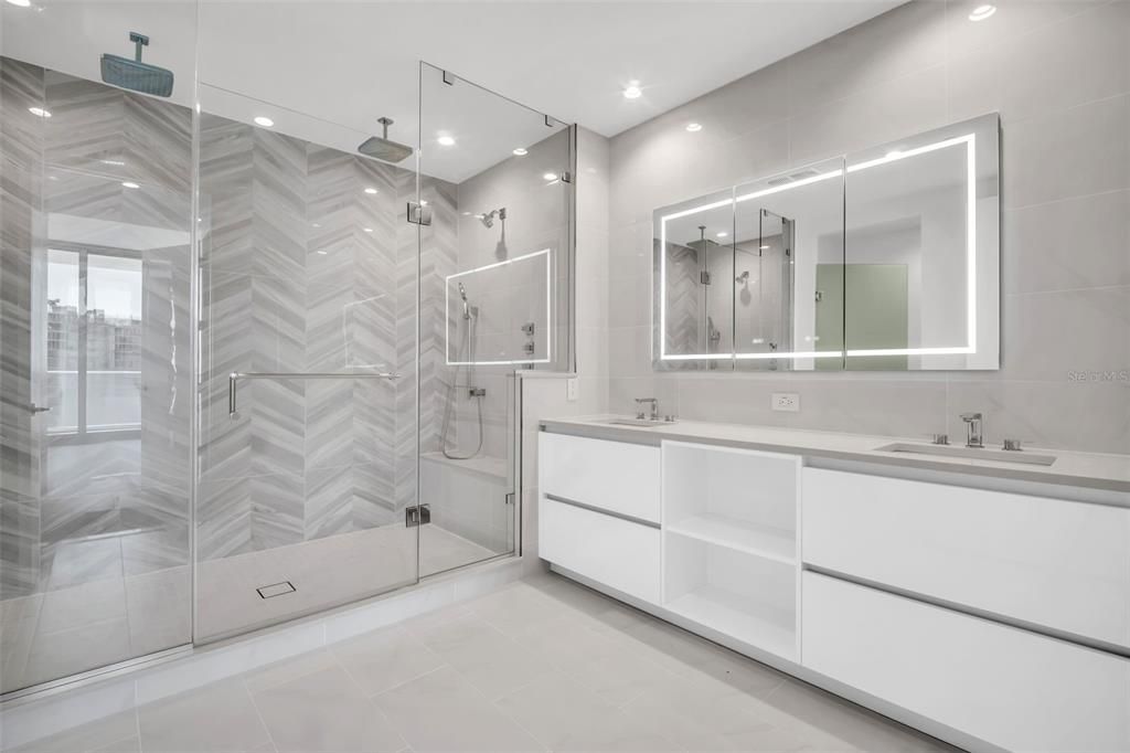 En Renta: $8,700 (3 camas, 3 baños, 1921 Pies cuadrados)