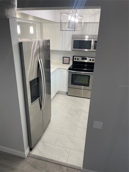 В аренду: $1,800 (2 спален, 1 ванн, 1296 Квадратных фут)