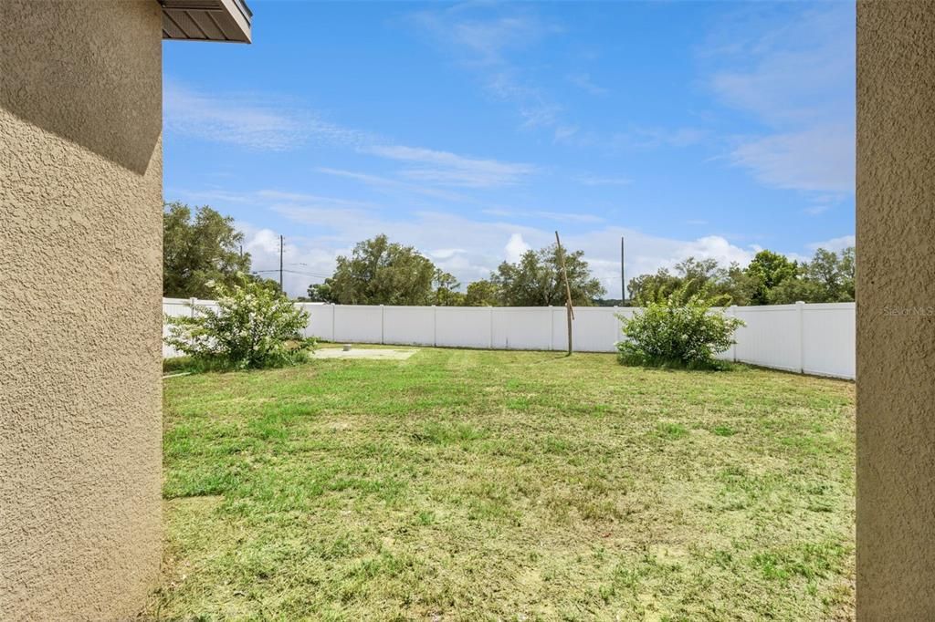 For Sale: $309,900 (4 beds, 2 baths, 2134 Square Feet)