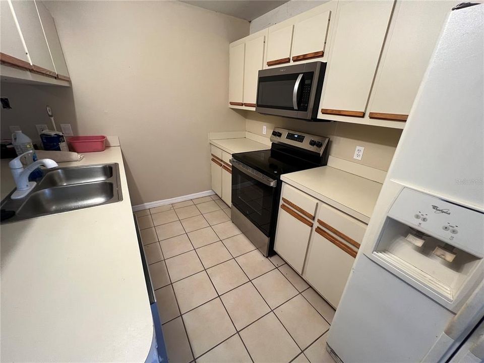 For Rent: $1,700 (2 beds, 2 baths, 1288 Square Feet)