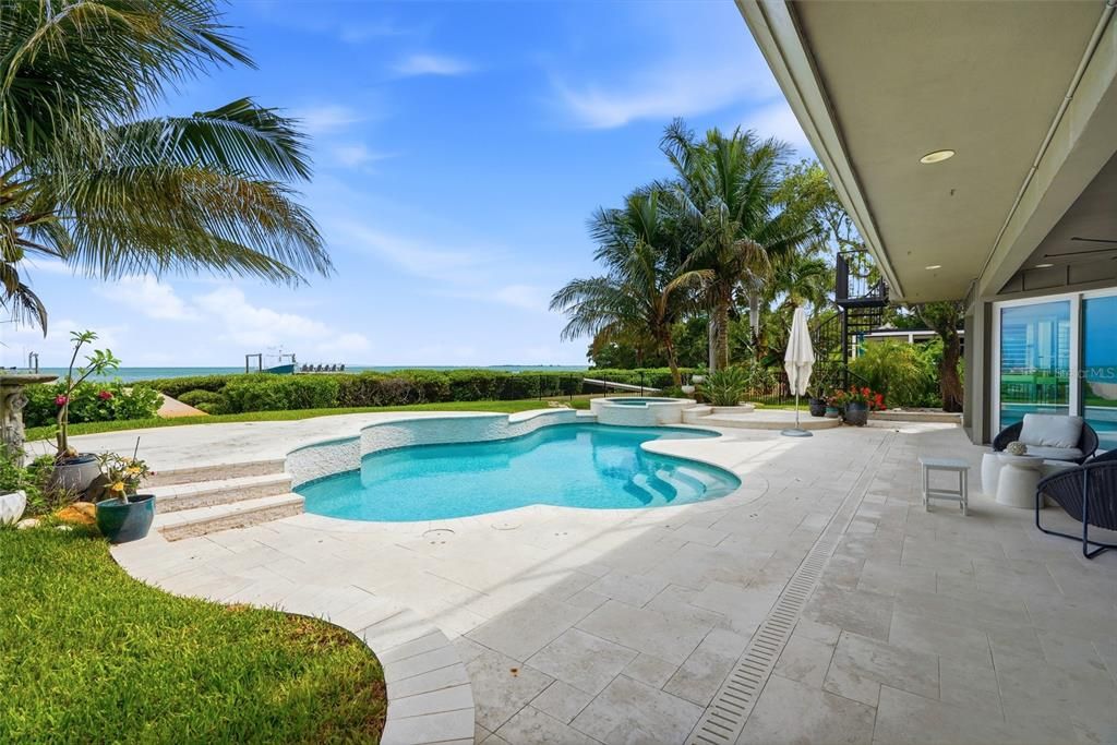 Active With Contract: $3,500,000 (6 beds, 5 baths, 5143 Square Feet)
