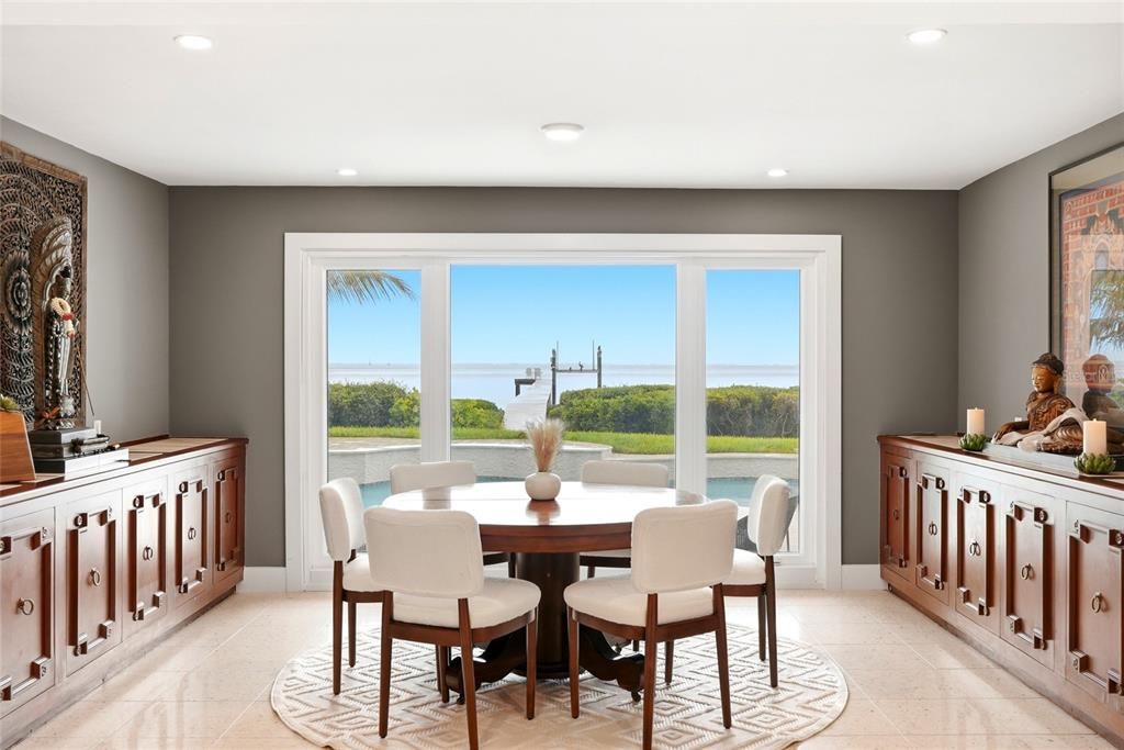 Active With Contract: $3,500,000 (6 beds, 5 baths, 5143 Square Feet)