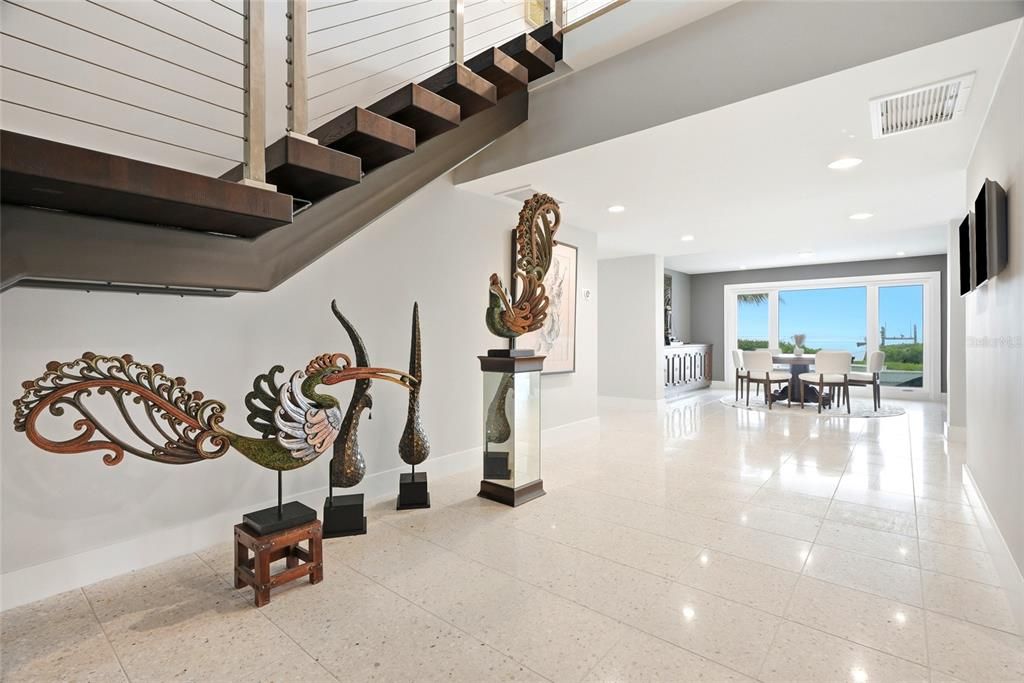 Active With Contract: $3,500,000 (6 beds, 5 baths, 5143 Square Feet)
