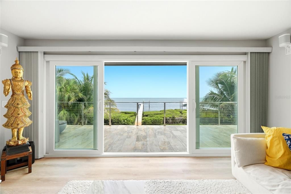 Active With Contract: $3,500,000 (6 beds, 5 baths, 5143 Square Feet)