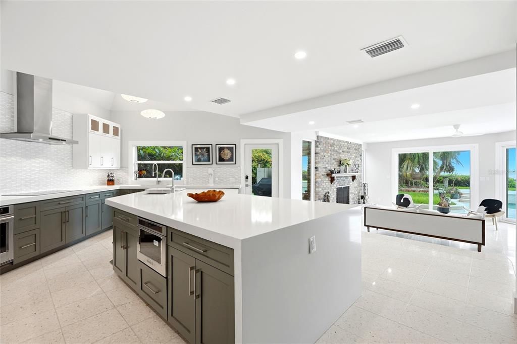 Active With Contract: $3,500,000 (6 beds, 5 baths, 5143 Square Feet)
