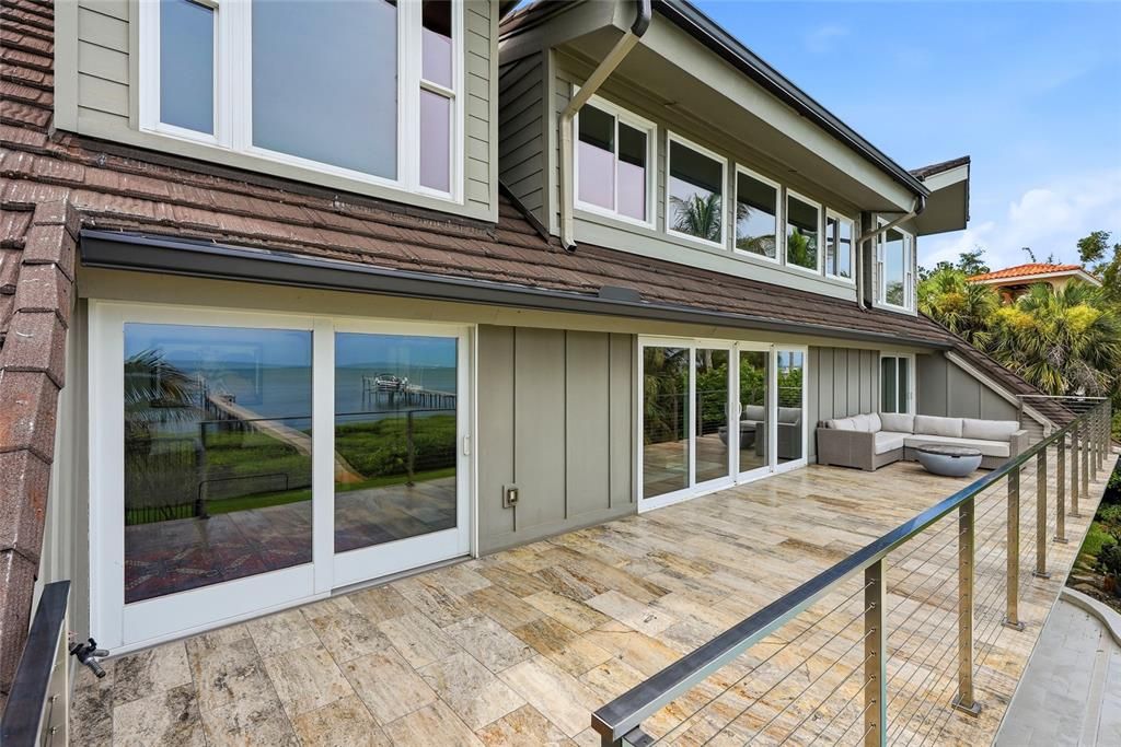 Active With Contract: $3,500,000 (6 beds, 5 baths, 5143 Square Feet)