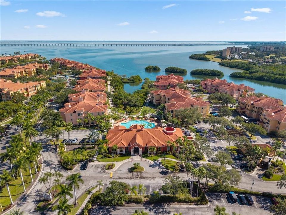 For Sale: $250,000 (2 beds, 2 baths, 1230 Square Feet)