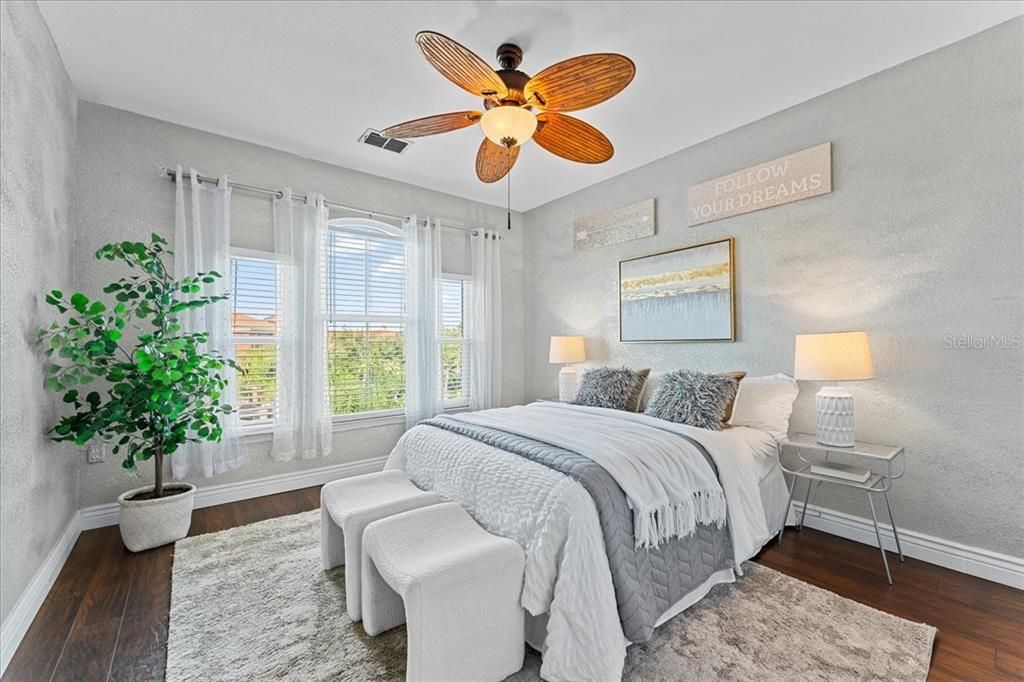 For Sale: $250,000 (2 beds, 2 baths, 1230 Square Feet)