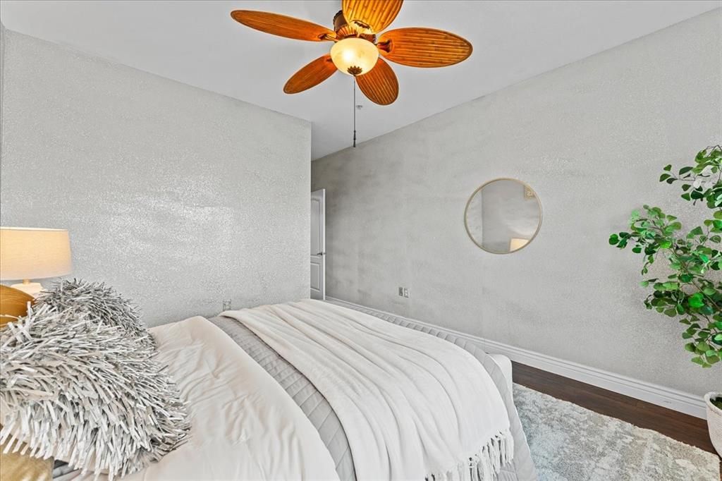 For Sale: $250,000 (2 beds, 2 baths, 1230 Square Feet)