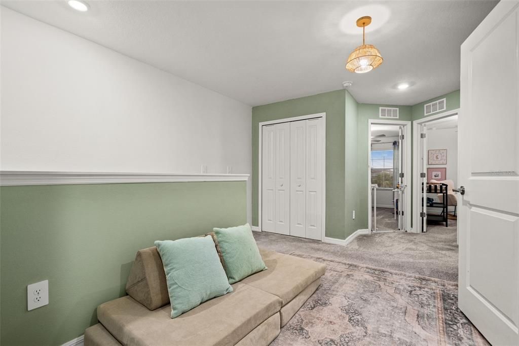 For Sale: $280,000 (3 beds, 2 baths, 1634 Square Feet)