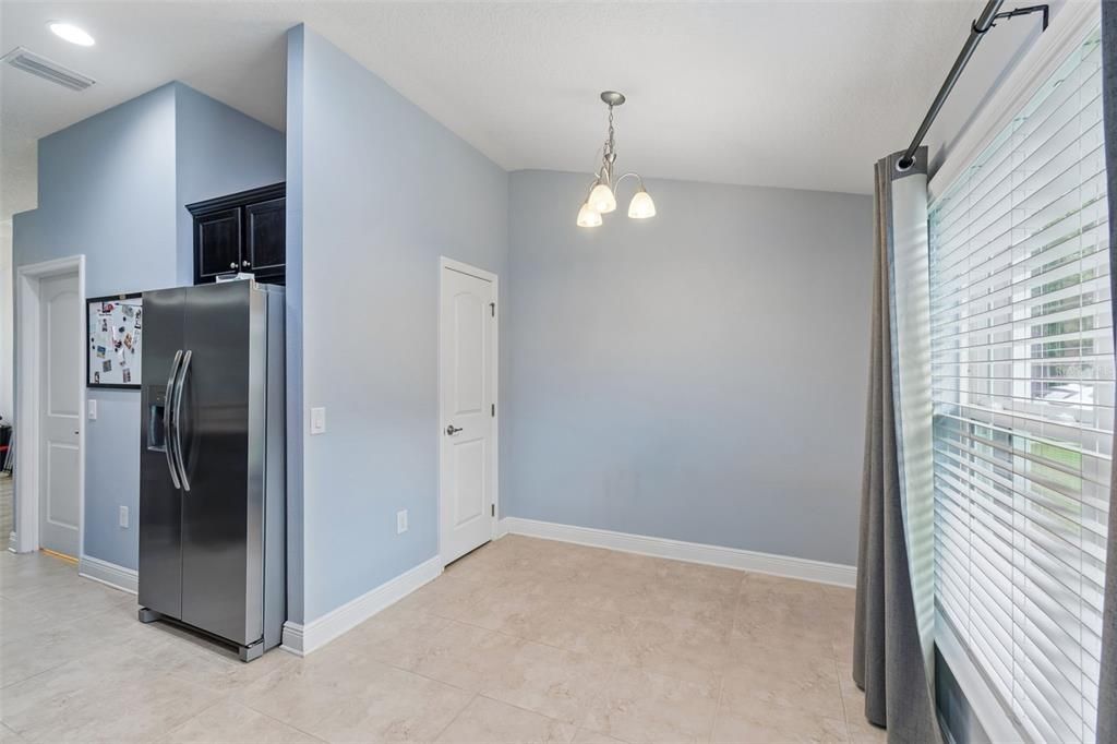 For Sale: $317,500 (4 beds, 2 baths, 1820 Square Feet)