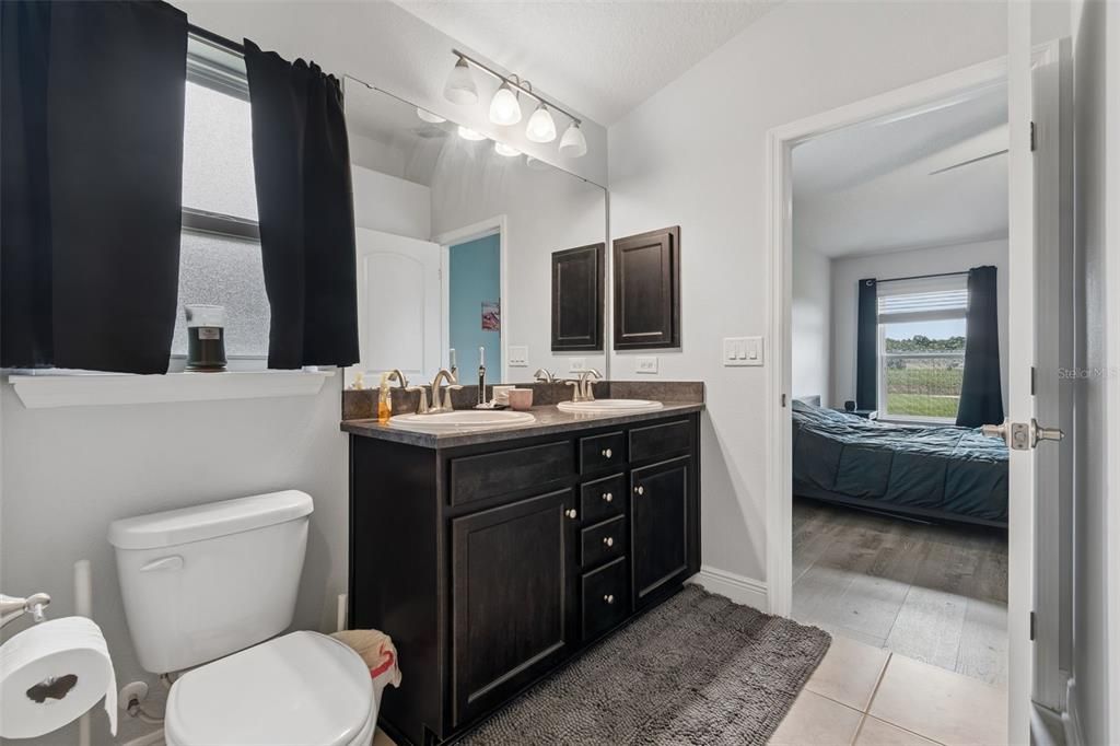 For Sale: $317,500 (4 beds, 2 baths, 1820 Square Feet)