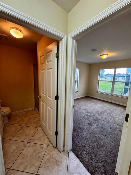 Activo con contrato: $329,000 (5 camas, 3 baños, 2696 Pies cuadrados)