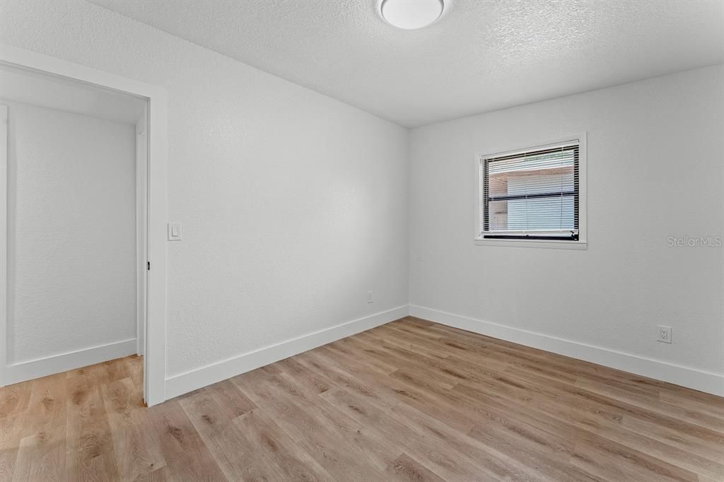 На продажу: $439,000 (5 спален, 3 ванн, 1707 Квадратных фут)